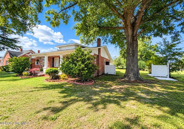 Photo 2 of Single family home for sale at 225 N Church St, Conway, NC 27820 | MLS# 100602111 | Listing updated on 2026-10-05