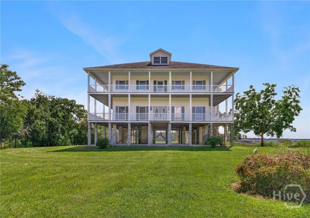 Photo 2 of Single family home for sale at 613 Rivers End Dr, Savannah, GA 31406 | MLS# SA363642 | Listing updated on 2026-10-09