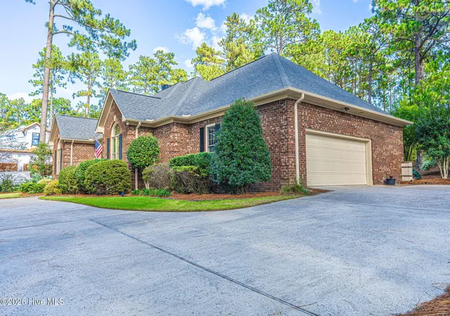 Photo 1 of Single family home for sale at 27 Plantation Dr, Southern Pines, NC 28387 | MLS# 100610304 | Listing updated on 2026-10-21