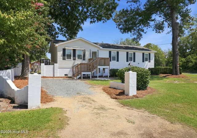 Photo 4 of Single family home for sale at 17 Old Fort Shrs Rd, Chocowinity, NC 27817 | MLS# 100601640 | Listing updated on 2026-09-13