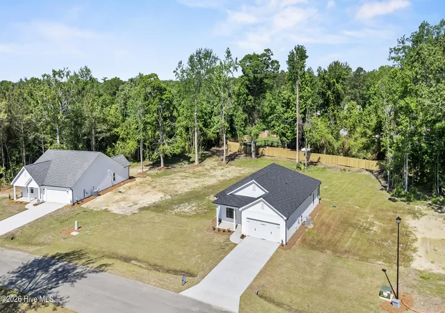Photo 1 of Single family home for sale at 305 Riva Ridge, Burgaw, NC 28425 | MLS# 100554972 | Listing updated on 2026-09-10