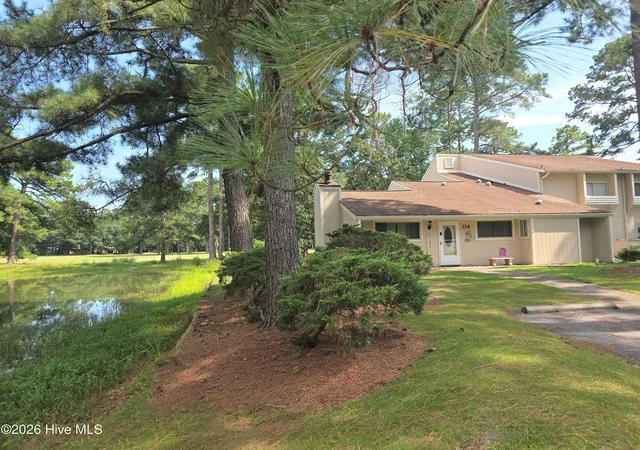 Photo 3 of Townhouse for sale at 114 Quarterdeck, New Bern, NC 28562 | MLS# 100596719 | Listing updated on 2026-09-14