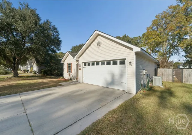 Photo 3 of Single family home for sale at 156 Burton Rd, Savannah, GA 31405 | MLS# SA366289 | Listing updated on 2026-10-12