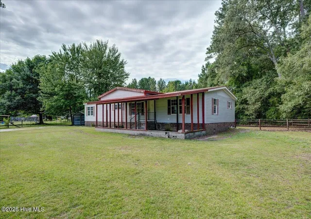 Photo 4 of Manufactured home for sale at 102 Gloria Ct, Vanceboro, NC 28586 | MLS# 100603363 | Listing updated on 2026-09-21