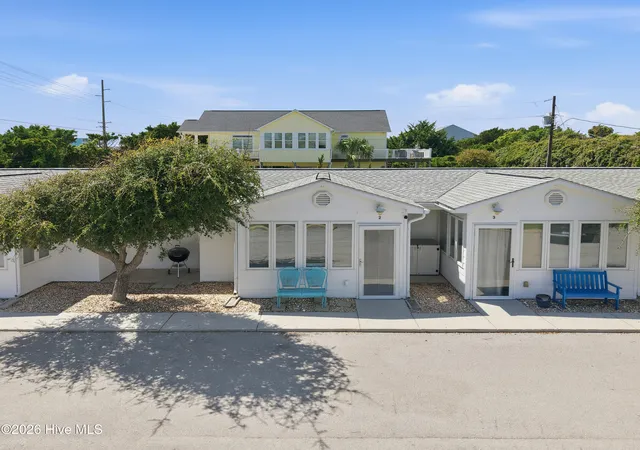 Photo 3 of Condo for sale at 2306 Emerald Dr #2, Emerald Isle, NC 28594 | MLS# 100601410 | Listing updated on 2026-09-09