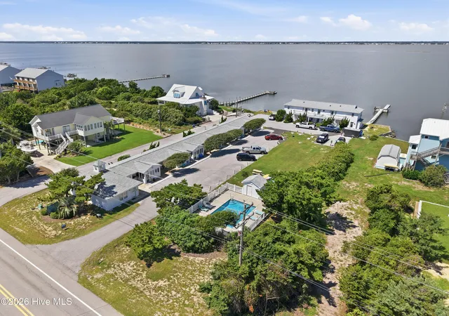 Photo 4 of Condo for sale at 2306 Emerald Dr #2, Emerald Isle, NC 28594 | MLS# 100601410 | Listing updated on 2026-09-09