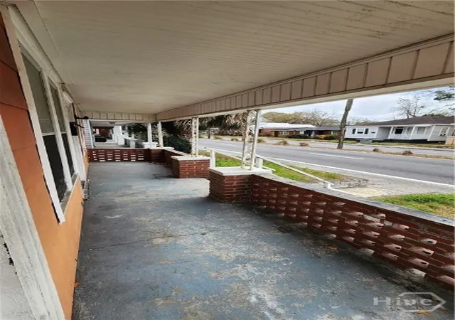 Listing Photo 5 - Condo for sale in building located at 928 W Victory Dr, Savannah, GA 31415