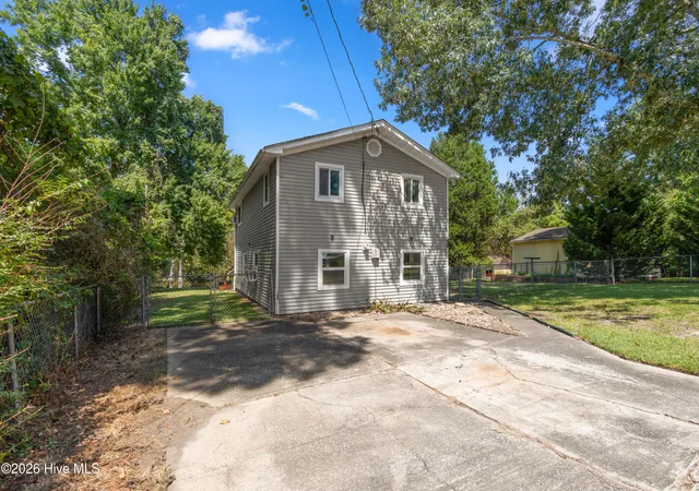 Photo 2 of Single family home for sale at 208 Bluegill Cir, Edenton, NC 27932 | MLS# 100601290 | Listing updated on 2026-09-04