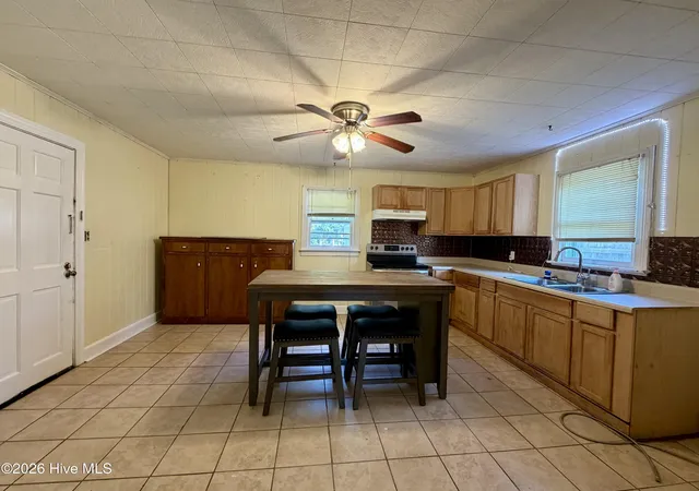 Photo 4 of Single family home for sale at 506 Raleigh Rd, Clinton, NC 28328 | MLS# 100601134 | Listing updated on 2026-09-23