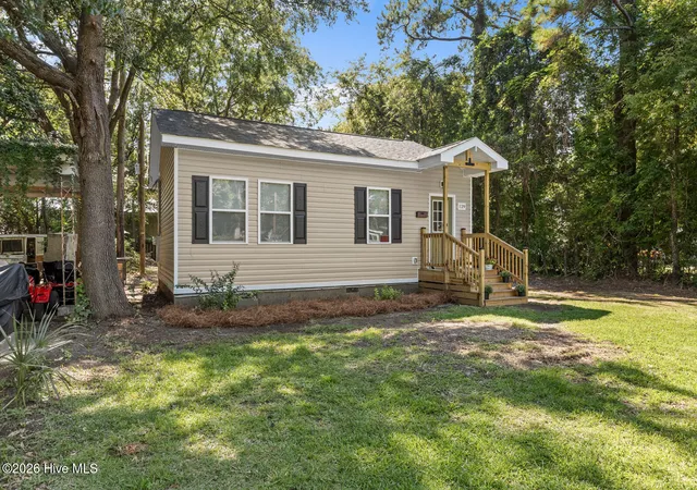 Photo 2 of Single family home for sale at 129 Preston Rd, Jacksonville, NC 28540 | MLS# 100601387 | Listing updated on 2026-09-04
