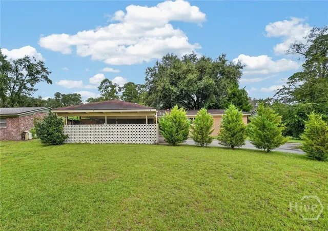 Photo 3 of Single family home for sale at 406 Willow Rd, Savannah, GA 31419 | MLS# SA363288 | Listing updated on 2026-09-20