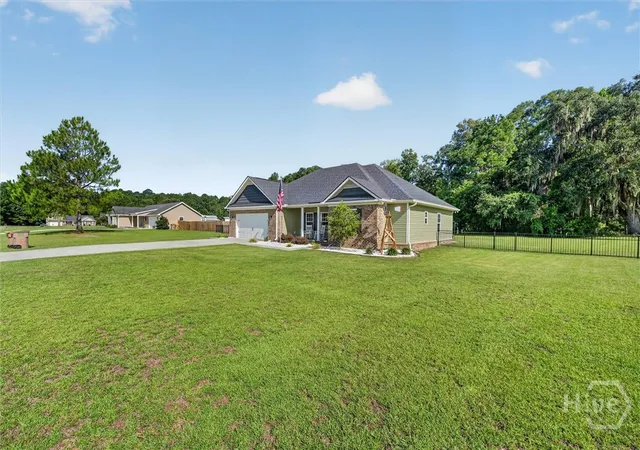 Photo 3 of Single family home for sale at 110 Cameron Oaks Dr, Guyton, GA 31312 | MLS# SA362001 | Listing updated on 2026-09-15