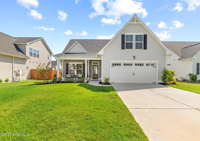 Photo 1 of Single family home for sale at 37 W Weatherbee Way, Hampstead, NC 28443 | MLS# 100602191 | Listing updated on 2026-09-09
