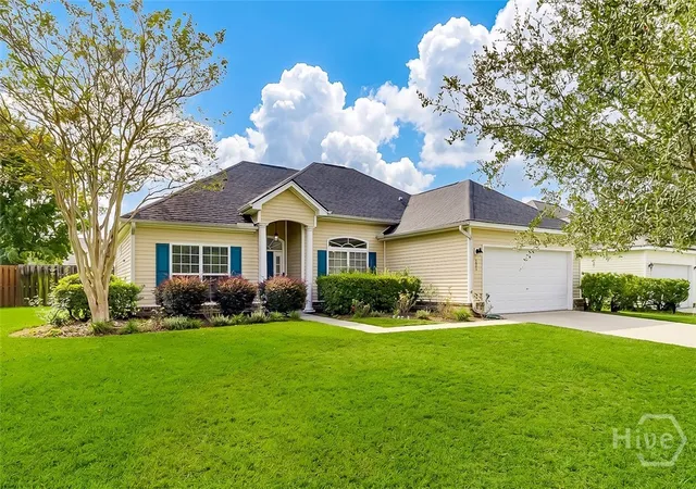 Photo 1 of Single family home for sale at 121 Willow Point Cir, Savannah, GA 31407 | MLS# SA366250 | Listing updated on 2026-10-17