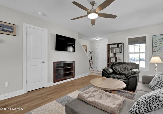 Photo 4 of Townhouse for sale at 123 W Murrow Ln, Jacksonville, NC 28546 | MLS# 100611384 | Listing updated on 2026-10-27