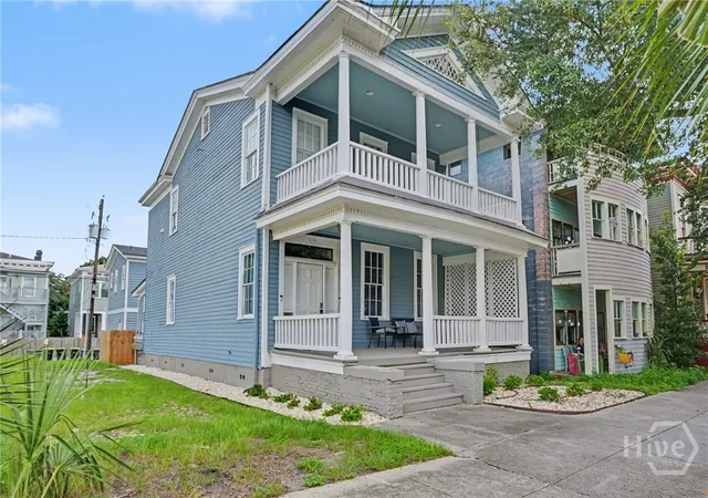 Photo 1 of Multi family home for sale at 116 E Henry St, Savannah, GA 31401 | MLS# SA364192 | Listing updated on 2026-09-09