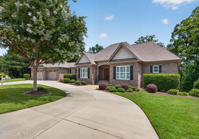 Photo 3 of Single family home for sale at 156 Quiet Oak Ct, Aiken, SC 29803 | MLS# 100602131 | Listing updated on 2026-09-08