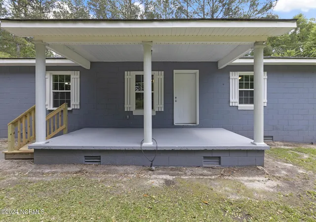 Photo 2 of Single family home for sale at 690 Maple Hl School Rd, Maple Hill, NC 28454 | MLS# 100602022 | Listing updated on 2026-09-28