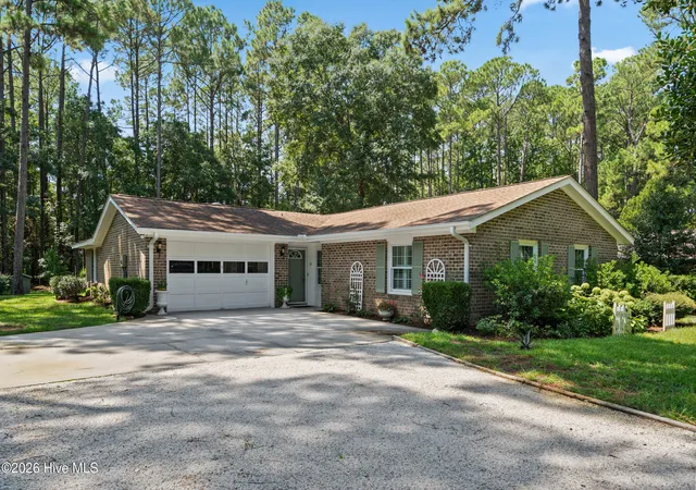 Photo 2 of Single family home for sale at 5 E Pine Ct, Carolina Shores, NC 28467 | MLS# 100602772 | Listing updated on 2026-09-17