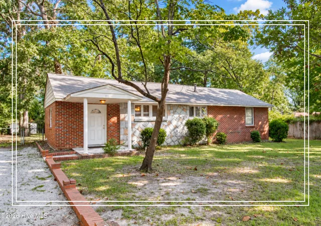 Photo 1 of Single family home for sale at 122 Marvin Dr, Aiken, SC 29803 | MLS# 100602235 | Listing updated on 2026-09-25