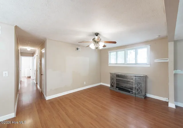 Photo 3 of Single family home for sale at 122 Marvin Dr, Aiken, SC 29803 | MLS# 100602235 | Listing updated on 2026-09-25