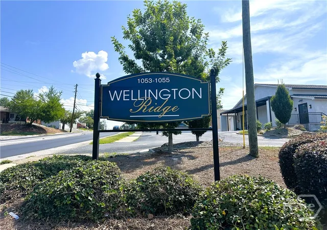 Listing Photo 2 - Condo for sale in building located at 1055 Baxter St, Athens, GA 30606