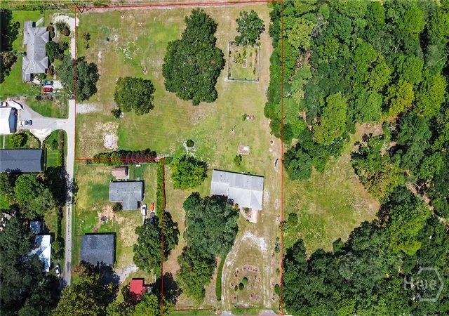 Photo 4 of Single family home for sale at 10009 Ferguson Ave, Savannah, GA 31406 | MLS# SA362219 | Listing updated on 2026-10-09
