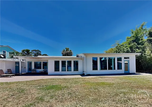 Photo 3 of Single family home for sale at 129 Lewis Ave, Tybee Island, GA 31328 | MLS# SA364162 | Listing updated on 2026-09-10