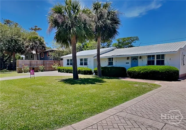 Photo 3 of Single family home for sale at 129 Lewis Ave, Tybee Island, GA 31328 | MLS# SA364162 | Listing updated on 2026-09-10