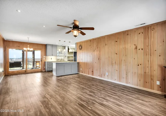 Photo 4 of Single family home for sale at 114 NE 8th Street, Oak Island, NC 28465 | MLS# 100601553 | Listing updated on 2026-10-13