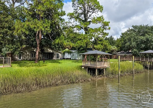Photo 2 of Single family home for sale at 387 Hunt Dr, Savannah, GA 31406 | MLS# SA362898 | Listing updated on 2026-09-09