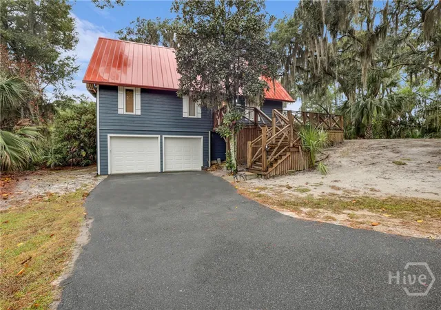 Photo 2 of Single family home for sale at 106 Eagles Nest Dr, Tybee Island, GA 31328 | MLS# SA342604 | Listing updated on 2026-09-10