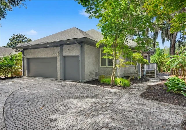 Photo 1 of Single family home for sale at 6 Bowline Ct, Savannah, GA 31411 | MLS# SA363912 | Listing updated on 2026-09-13