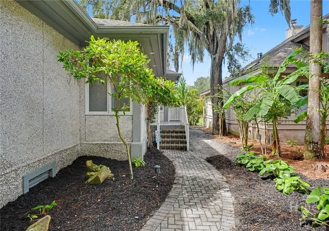 Photo 3 of Single family home for sale at 6 Bowline Ct, Savannah, GA 31411 | MLS# SA363912 | Listing updated on 2026-09-13