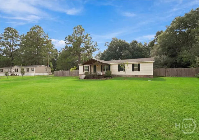 Photo 3 of Manufactured home for sale at 415 Shellie Helmey Rd, Guyton, GA 31312 | MLS# SA366103 | Listing updated on 2026-10-29