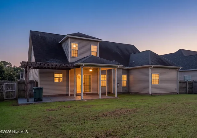 Photo 2 of Single family home for sale at 820 Megan Dr, Greenville, NC 27834 | MLS# 100601321 | Listing updated on 2026-09-04