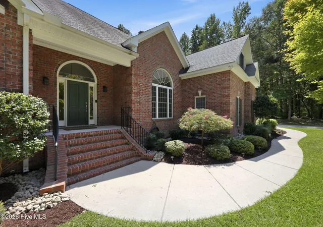 Photo 3 of Single family home for sale at 3807 Leaf Ct, New Bern, NC 28562 | MLS# 100593893 | Listing updated on 2026-09-19