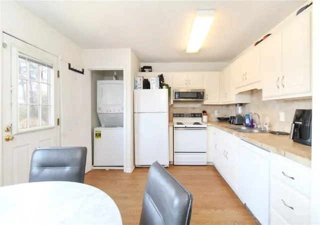 Photo 4 of Condo for sale at 2165 S Milledge Ave #E7, Athens, GA 30605 | MLS# CL352645 | Listing updated on 2026-10-10