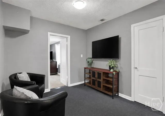 Photo 4 of Single family home for sale at 2218 Hanson St, Savannah, GA 31404 | MLS# SA356932 | Listing updated on 2026-09-05