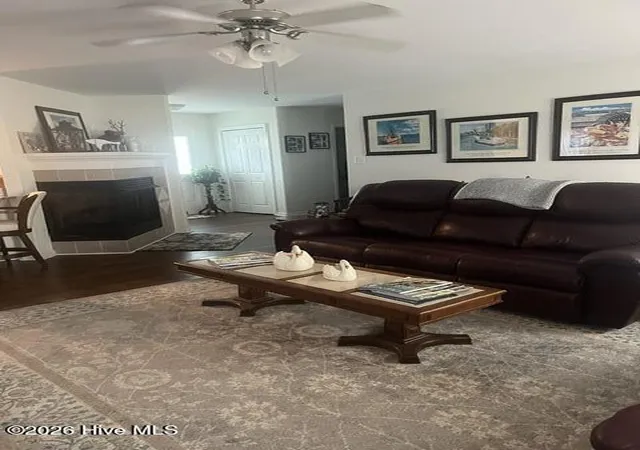 Listing Photo 4 - Condo for sale in building located at 804 Hummingbird N, Swansboro, NC 28584 - Unit #408
