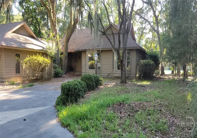 Photo 1 of Single family home for sale at 4 Rain Tree Ln, Savannah, GA 31411 | MLS# SA364085 | Listing updated on 2026-09-07