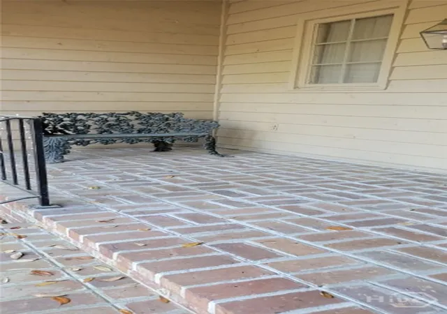 Photo 3 of Single family home for sale at 4 Rain Tree Ln, Savannah, GA 31411 | MLS# SA364085 | Listing updated on 2026-09-07