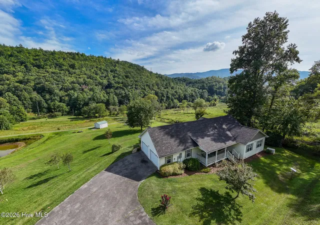 Photo 1 of Single family home for sale at 1056 Franks Crk Rd, Robbinsville, NC 28771 | MLS# 100600585 | Listing updated on 2026-09-14