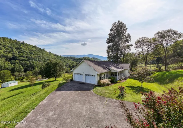 Photo 3 of Single family home for sale at 1056 Franks Crk Rd, Robbinsville, NC 28771 | MLS# 100600585 | Listing updated on 2026-09-14