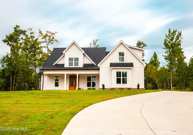 Photo 1 of Single family home for sale at 211 Marsdale Dr, Grovetown, GA 30813 | MLS# 100579413 | Listing updated on 2026-09-10