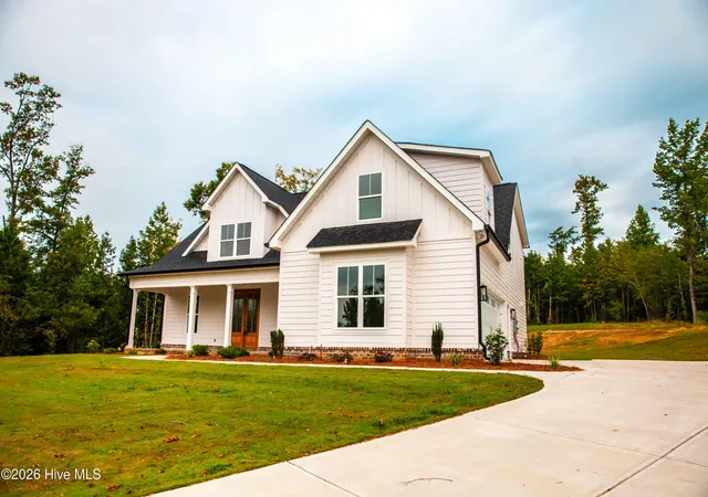 Photo 3 of Single family home for sale at 211 Marsdale Dr, Grovetown, GA 30813 | MLS# 100579413 | Listing updated on 2026-09-10
