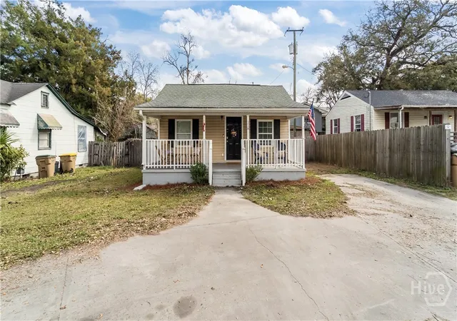 Photo 2 of Single family home for sale at 118 S Coastal Hwy, Port Wentworth, GA 31407 | MLS# SA350845 | Listing updated on 2026-09-11