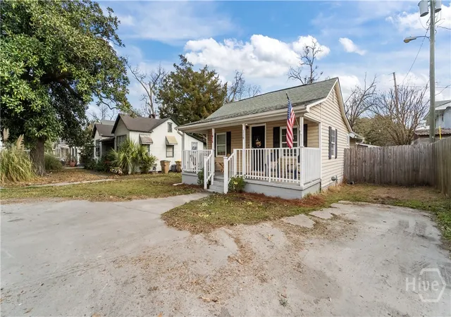Photo 3 of Single family home for sale at 118 S Coastal Hwy, Port Wentworth, GA 31407 | MLS# SA350845 | Listing updated on 2026-09-11