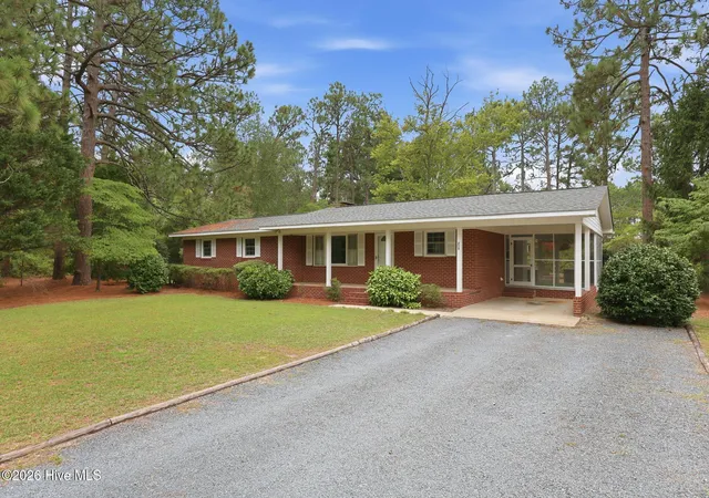 Photo 1 of Single family home for sale at 285 Mcdairmid Rd, Pinehurst, NC 28374 | MLS# 100595840 | Listing updated on 2026-09-16