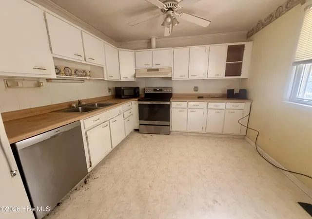 Photo 3 of Single family home for sale at 113 Bosco Dr, Jacksonville, NC 28540 | MLS# 100598626 | Listing updated on 2026-09-15